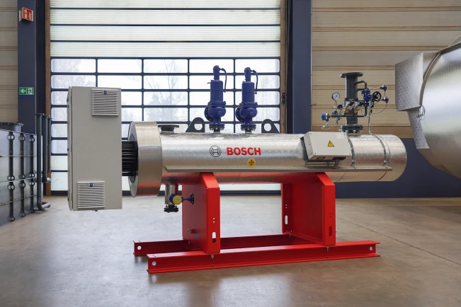 Der neue Elektrokessel ELHB von Bosch für Heizwärme und Heißwasser.