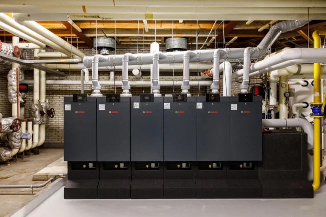 Condens 7000 WP in cascade Loenermark Amsterdam